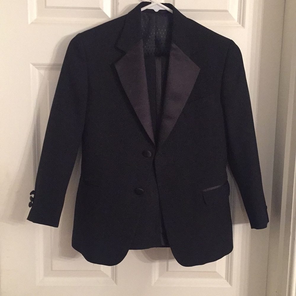 Boy’s size 10 tuxedo